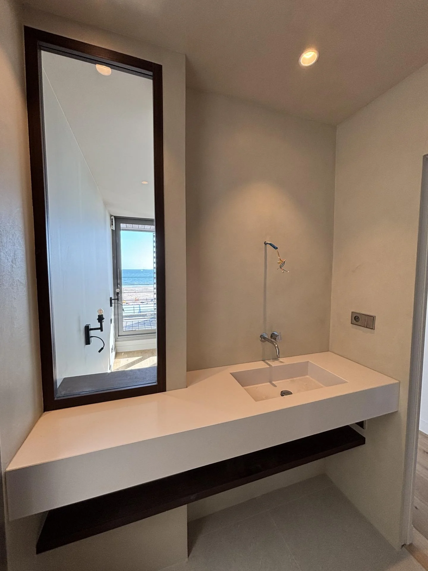 Be Chroma béton ciré mur plafond sol plan de vasque